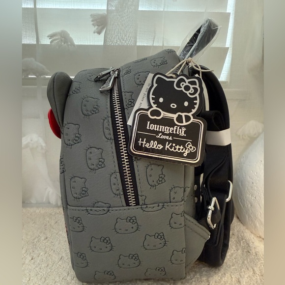 Loungefly Loves Hello Kitty Backpack - Picture 3 of 7